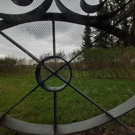 公寓 Countryside In With Garden